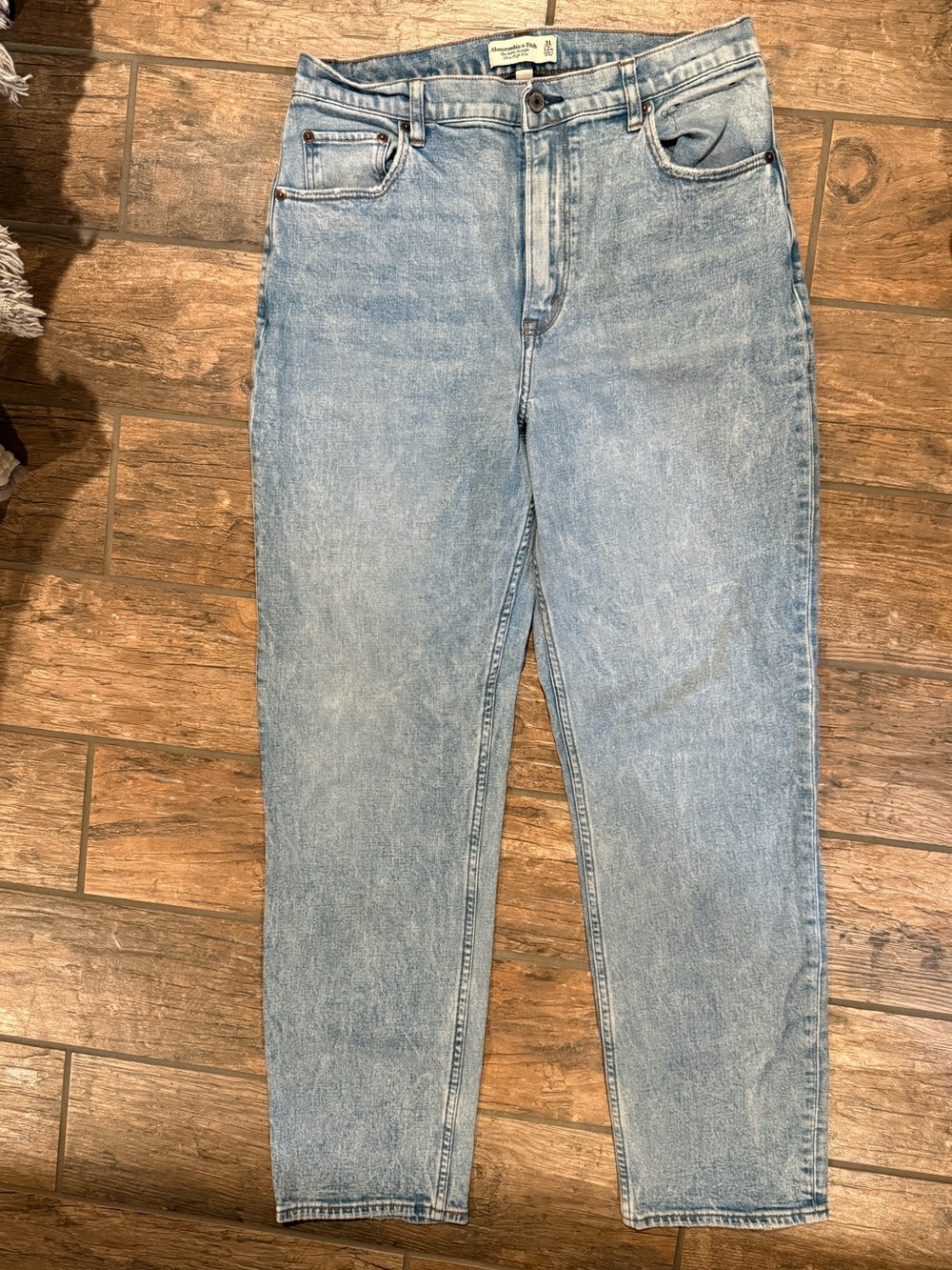 Abercrombie & Fitch Light Wash “The Ankle Straight Ultra High Rise” Jeans